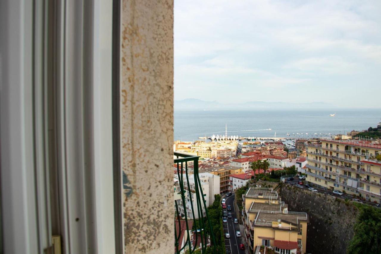 Nido Dei Gabbiani Bed & Breakfast Napoli Dış mekan fotoğraf